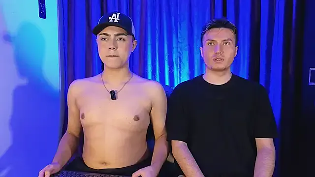 TheHilttons — SHOW COCK SOFT