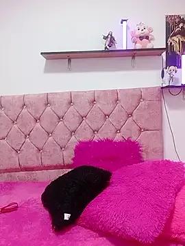 StripChat thianahorny is Freechat thianahorny — Show pussy 5 min.
