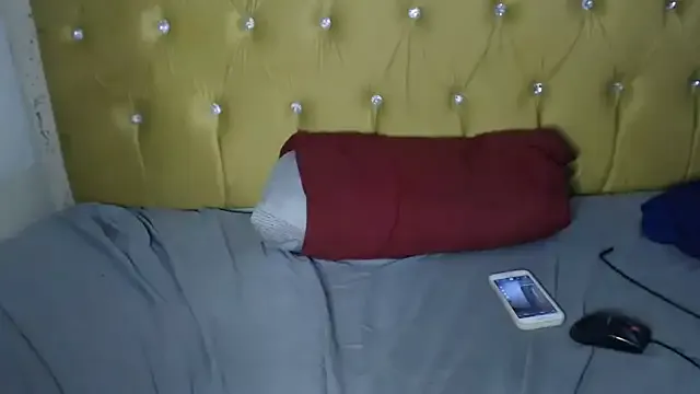 ThickBootyXx — make my pussy creamy