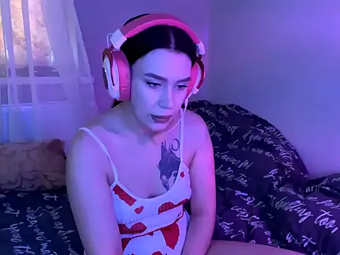 ThiLuggs — massage tits for you <3