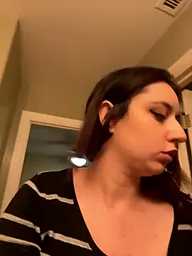 tiffanyxoxo515 — Freechat on StripChat
