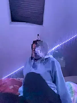 Tijara-im-Pyjama — show my Boobs 1min.