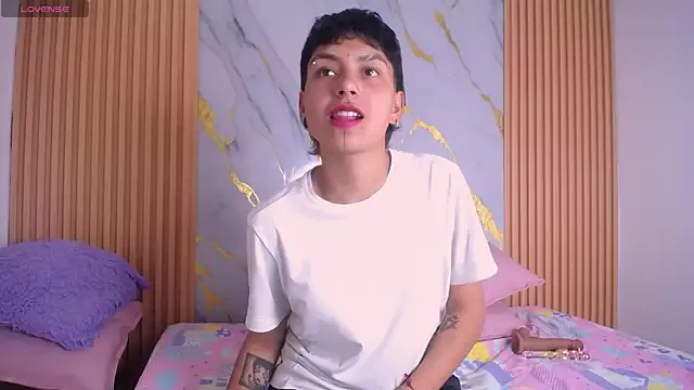 Tomie_Lee — squirt with fingers