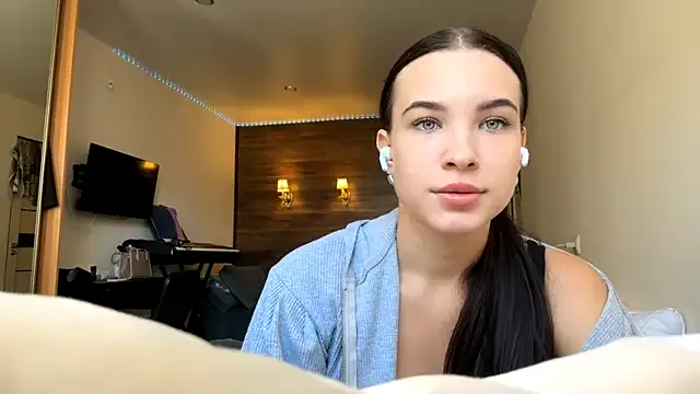 Tonnievi — first goal and first kiss