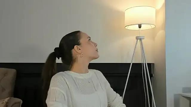 StripChat TovaDage is Freechat TovaDage — show my boobs close to u