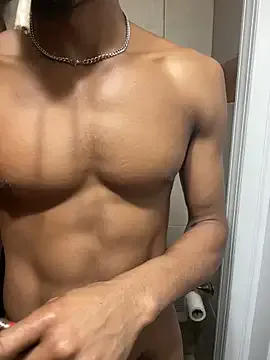 TRILLAHUNG — Freechat on StripChat
