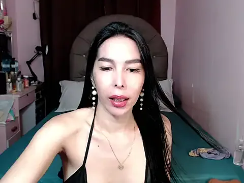 TSDESIREcindy29 — stand  up and get naked show me all