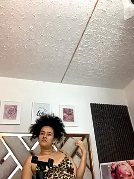 TwerkingNat — Sensual dance + twerking fast