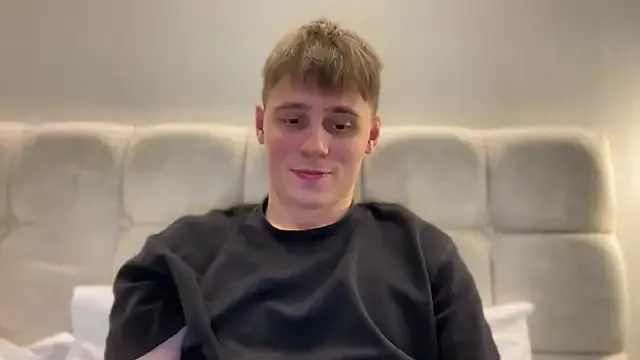 Tyler_Garner — spread ass in doggy