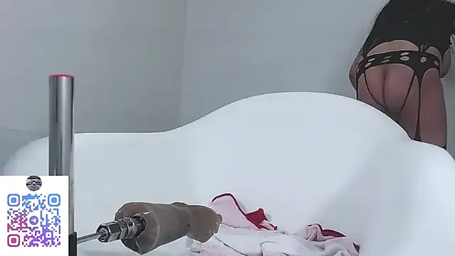 Upskirt_Squirt96 — ride horse dildo +jump tits