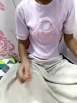 Urs_sassyshikha — Panty off and squirting in pubic