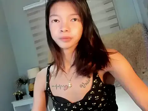 Ursweet_sexybrittany — RIDE DILDO WHILE JERKING TIL CUM AT GOAL