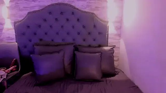 ValeriaJulio_ — Cream & Tits Play 