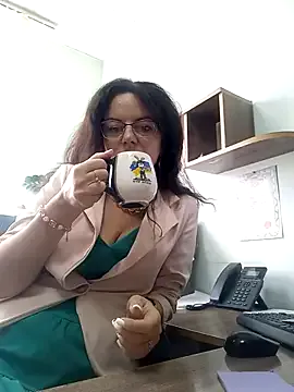 ValeriaLove43211 — Freechat on StripChat