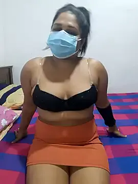 Velvet__vibe — Full nude public 2min