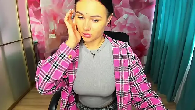 VenillaRose — Sensual striptease 