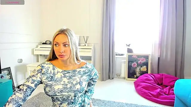 Veola_new — cum show
