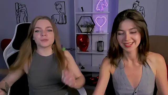 veronica_bubble — spank ass x3