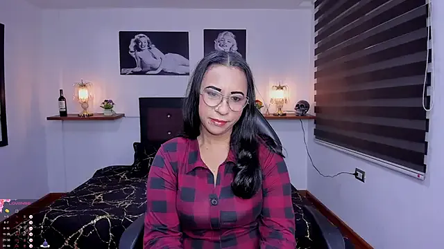 Veronica_jonness — Flash tits  + kiss