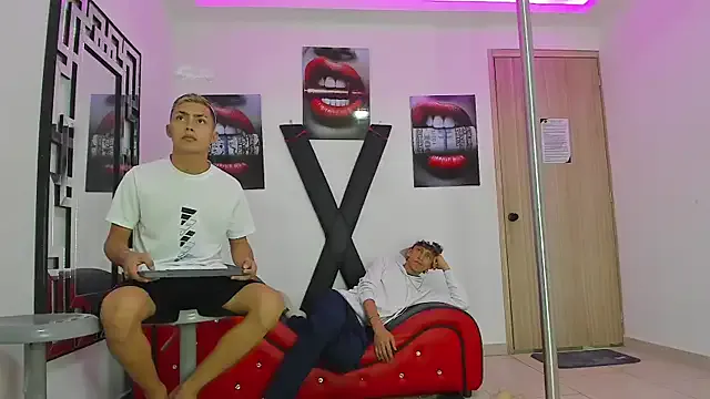 VERY_HOT_GUYS — HI GUYS 
