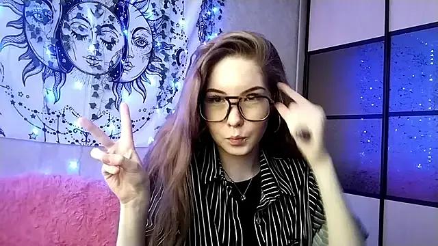 StripChat VETT_KITTY is Freechat VETT_KITTY — Play with the neck