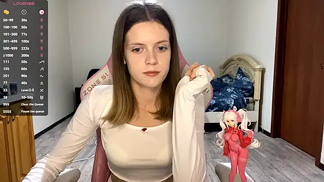 VibeQueenLucy — Let's kiss