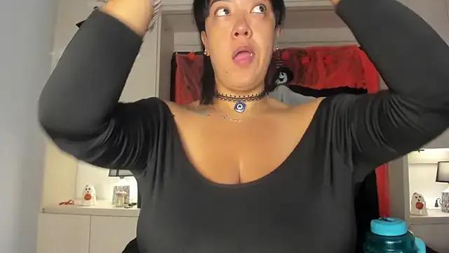 VickyRuiz_ — suck my tits