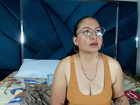 VictoriaSanz — Doggy, no panty