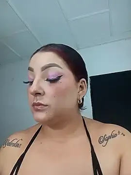 Victoriia-69 —  spanks ass x 5