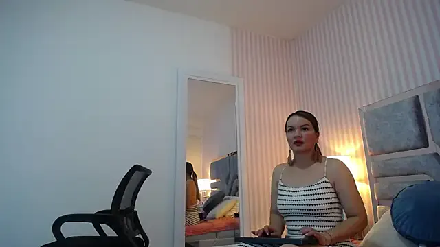 ViictoriaJones_ — Spank my assx10 