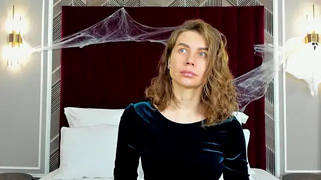 StripChat VikkiStorm is Freechat VikkiStorm — Moisturize the skin with lotion