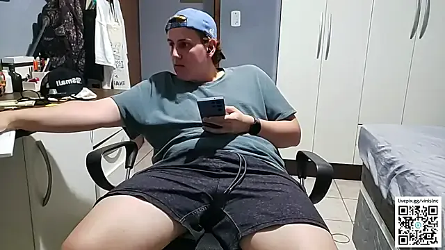 vinialnc — No shirt/Sem camiseta