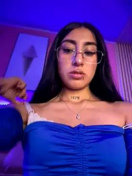 Violeet-Smith — In doggy spanks ass