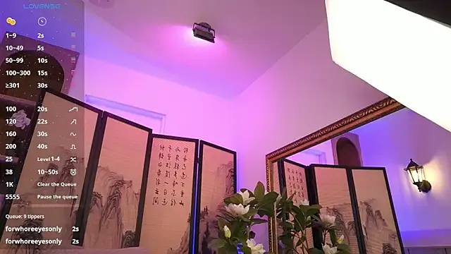 VioletEvanz — Sexy striptease