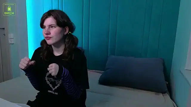 ViviaraNGendy — lick her pussy 5 min