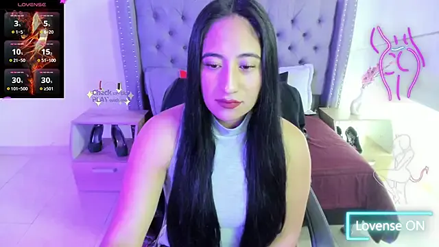 Viviene_Price — oil boobs +ass 