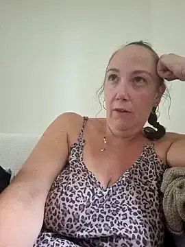 Wisie_Cutie — Caresse sein 3min