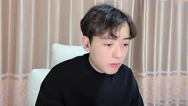 xiaoxiao1025 — Freechat on StripChat