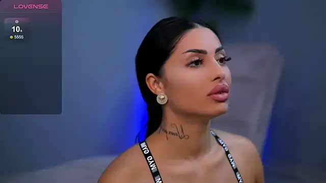 XoxoEvie — WARM my KITTY up