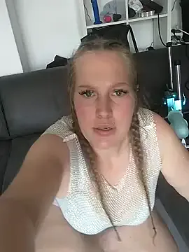 xqueenkinky — Start fuckmachine show