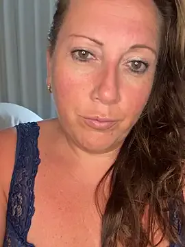 xsexycurvymilf — play pussy