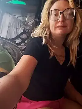 xXxWhoreAbleX — Top pay private cock sulking training le