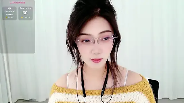 yangyang-777 — Freechat on StripChat