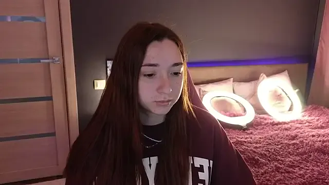 YasmineWest — Dildo's jerk