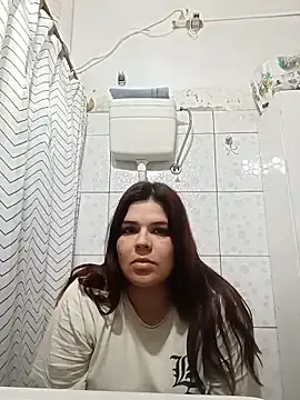 yesica87 — Muestro las tetas