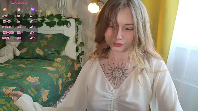 Yo_Pixxie — passionate dance on the floor