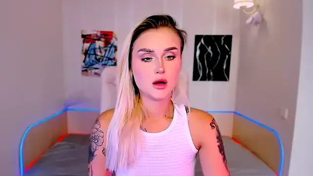 YrRina — dildo in pussy with squirt