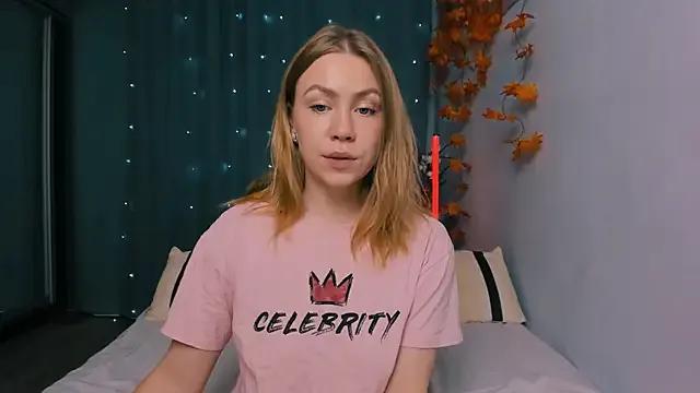 YummyYam — Play With My Boobies