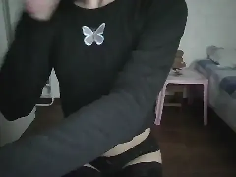 yvessblue — a shy peek at my petite ass 