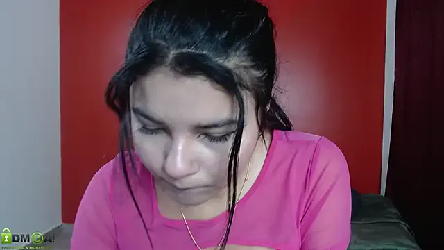zahira_lenox01 — show pussy close up